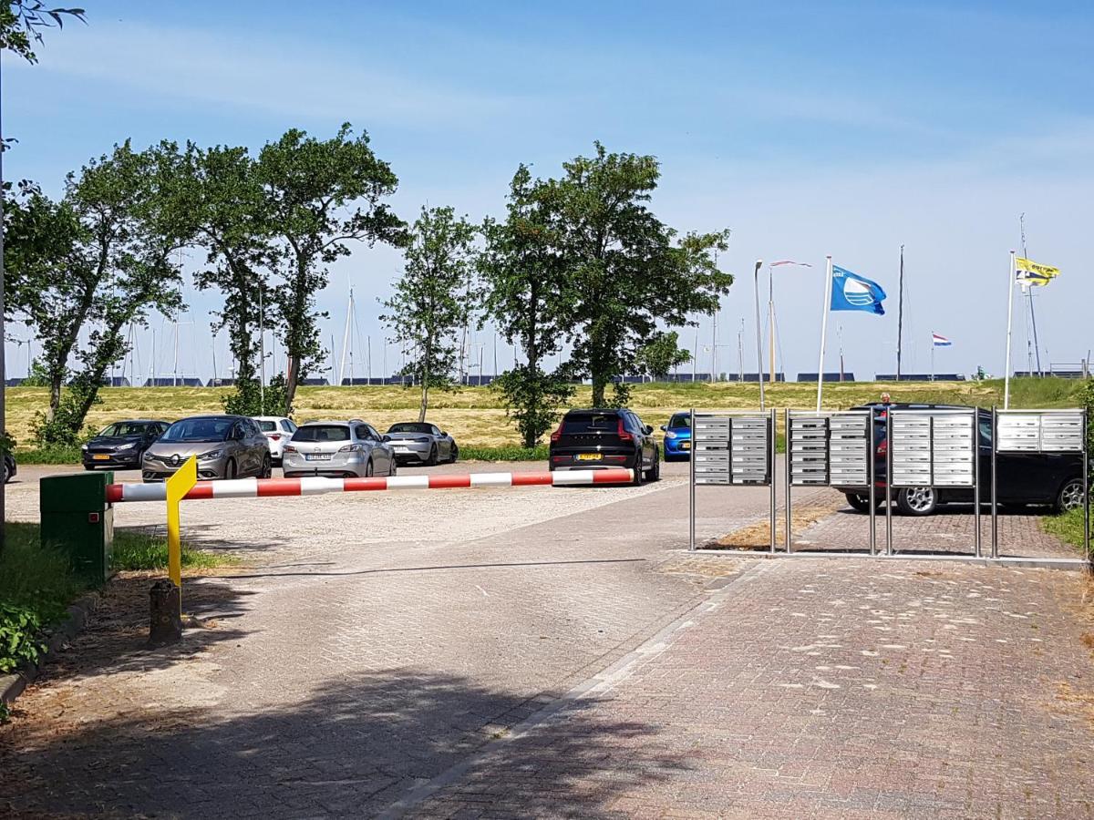 Wierhooft 21 Den Oever Eksteriør bilde